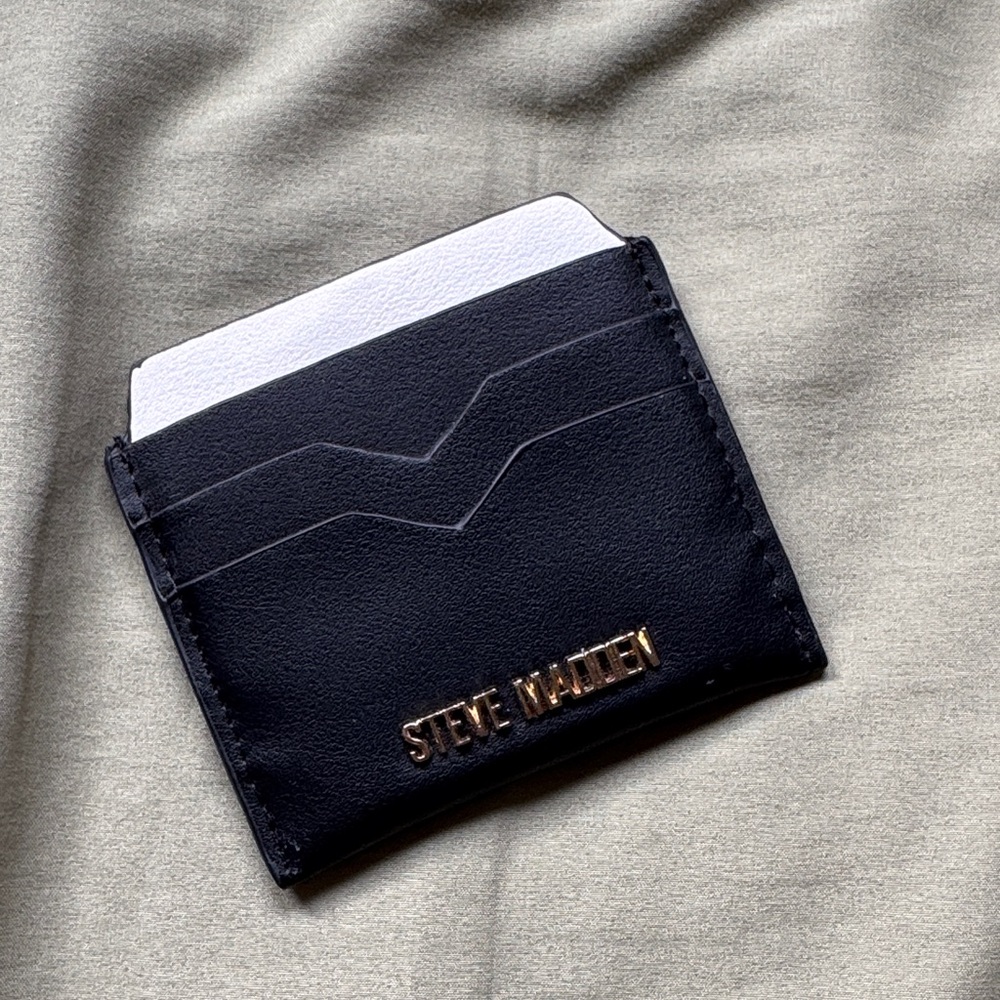 Steve Madden Black Card Holder with White Detail